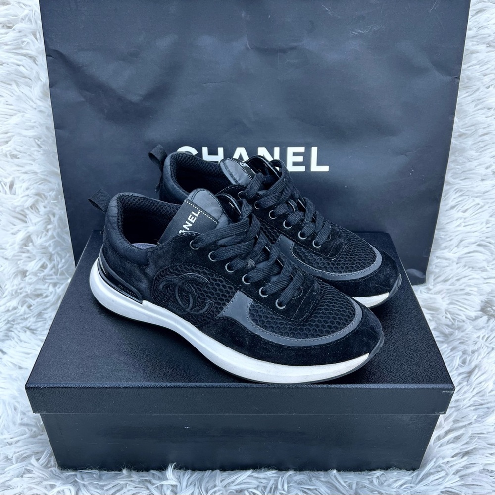 CHANEL Black & White Mesh Suede Calfskin Low-Cut Athletic Sneakers Shoes 38